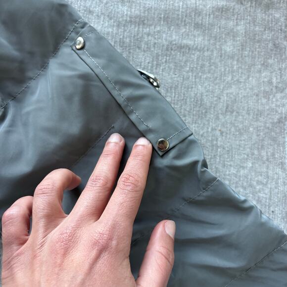 Moose Knuckles Men’s Grey Winter Down Jacket - Picture 5 of 8